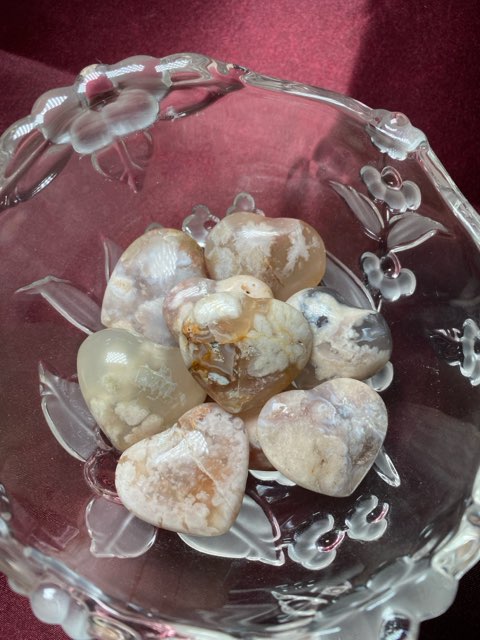 Medium Flower Agate Heart Carving